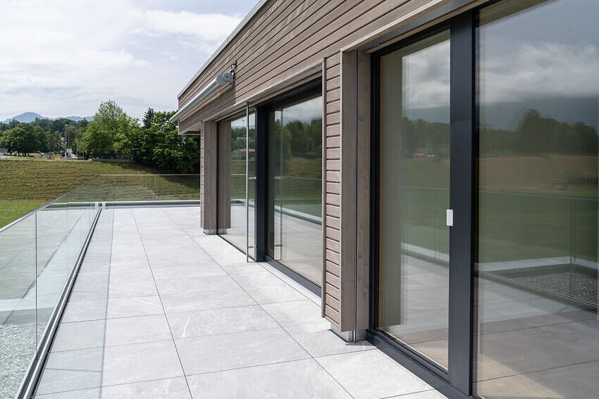 Dachterrasse, Attika-Terrasse mit Glasgeländer