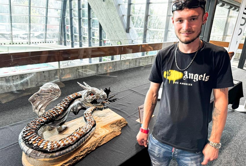 Spenglerwettbewerb: Mischa mit Drache